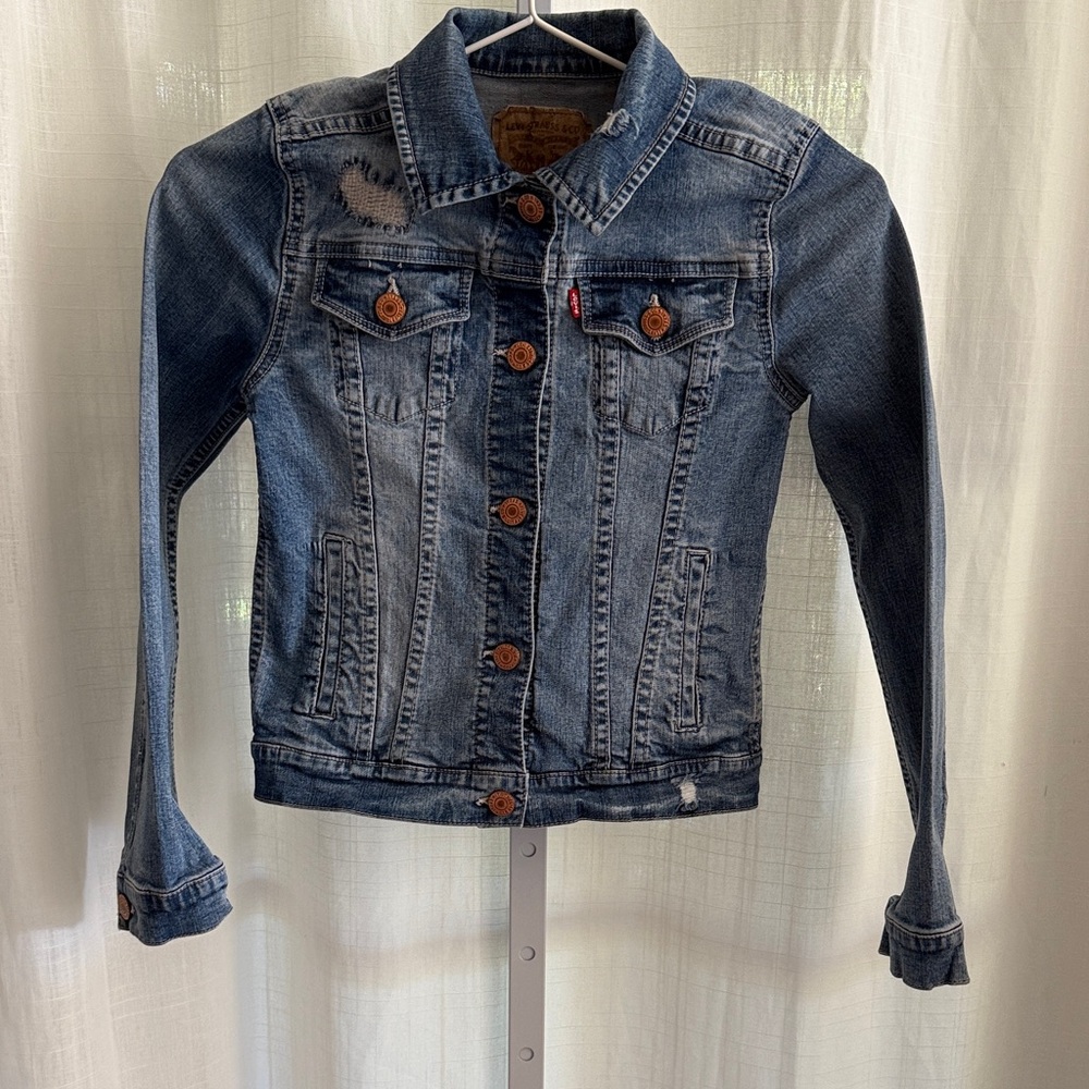 Girls Levi's Iconic Classic Denim Trucker Jacket Design
